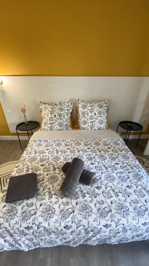 Joli 27m2 Terre D'ocre En Village En Camargue Apartment Arles